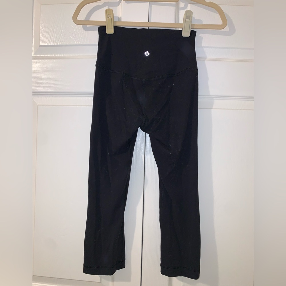 Lulu lemon black align leggings size 4, 21” crop length